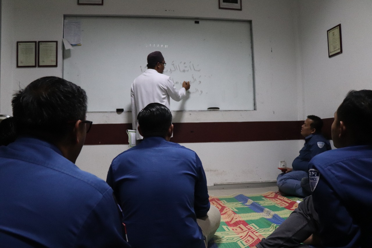 Read more about the article Dirut PTP : Belajar Baca Al-Quran Tidak Harus Malu Walau di Usia Yang Sudah Tidak Muda Lagi