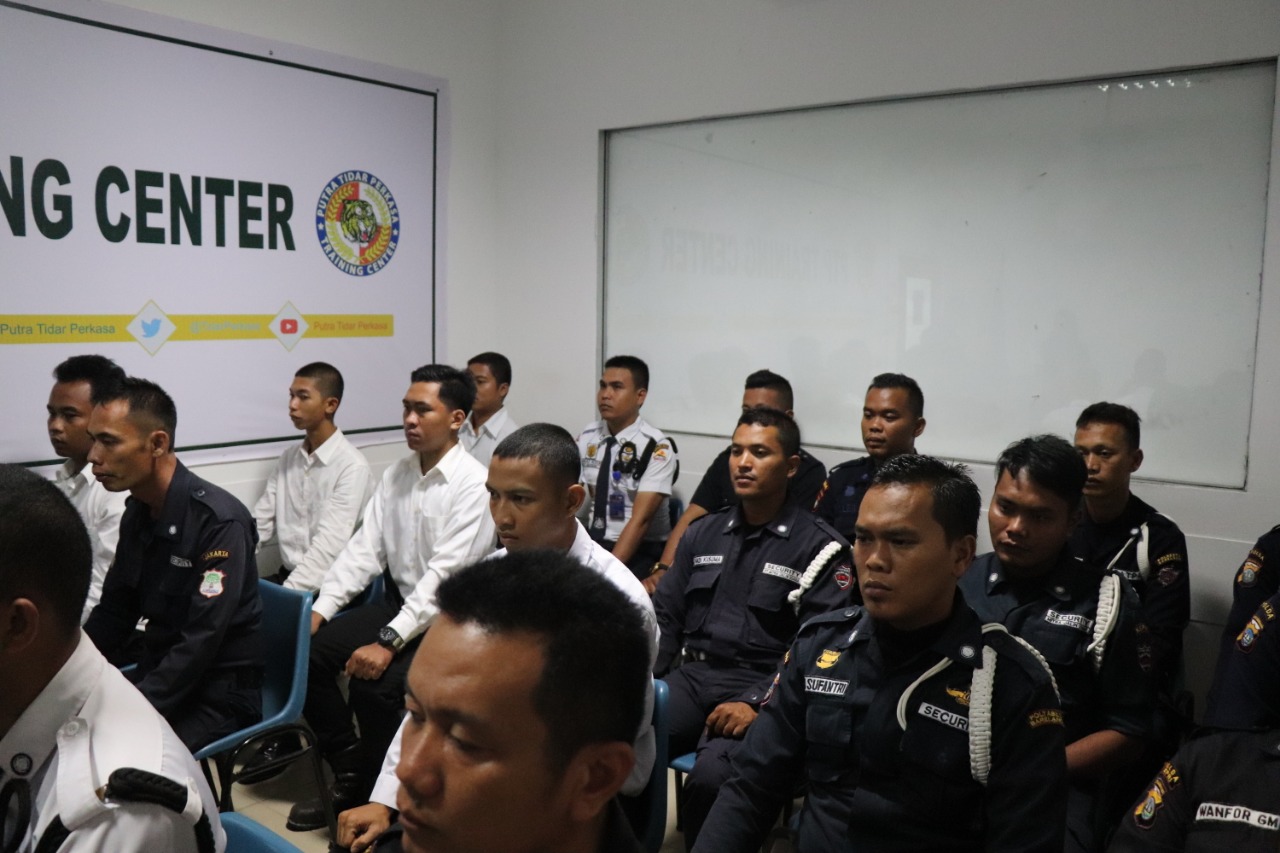 Read more about the article Buka Pelatihan Satpam Gada Pratama Angkatan XLIV, PTP Training Center Kerjasama dengan Ditbinmas Polda Kepri
